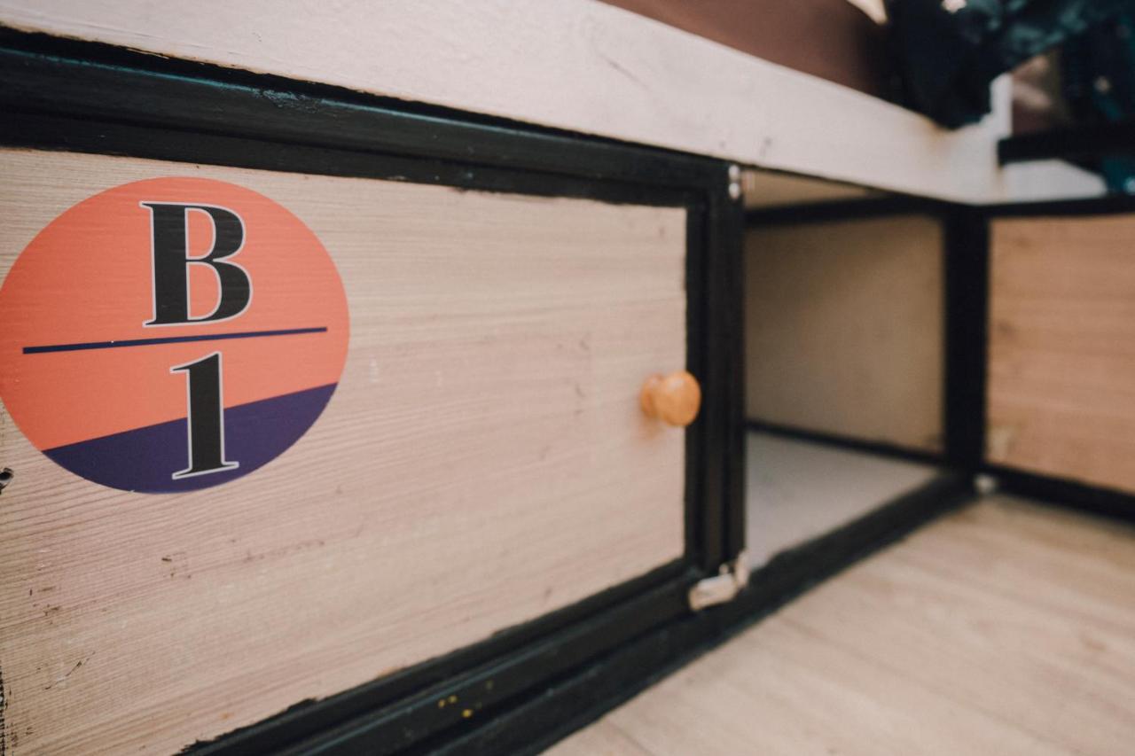 Liberta Hostel Бангкок Экстерьер фото